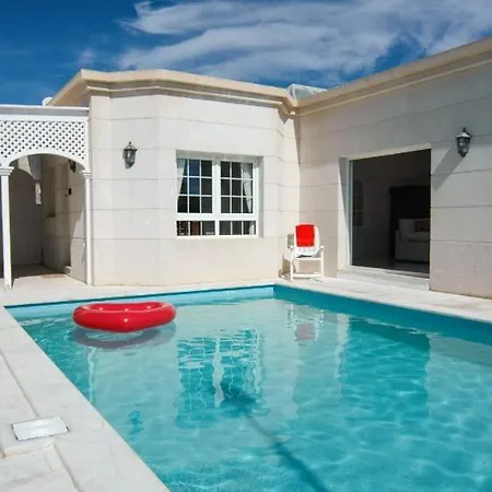 Villa In Puerto Del Carmen Sleeps 6 Includes Swimming Pool Air Con And Wifi 2 *