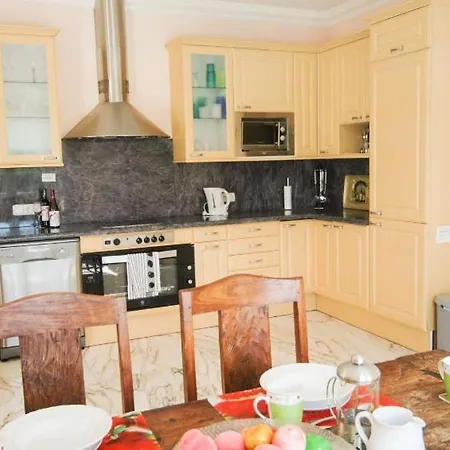 Villa In Puerto Del Carmen Sleeps 6 Includes Swimming Pool Air Con&wifi 2