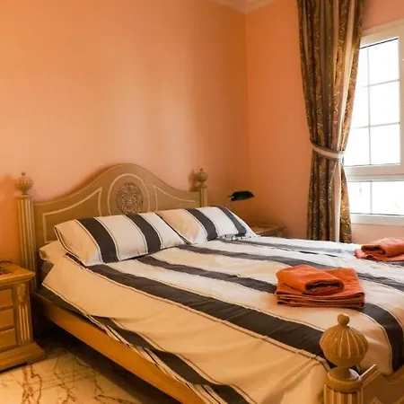 Villa In Puerto Del Carmen Sleeps 6 Includes Swimming Pool Air Con&wifi 2 Puerto del Carmen (Lanzarote)